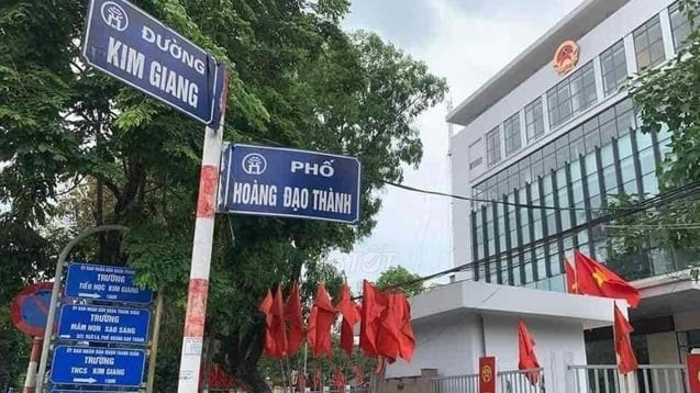 Phố Hoàng Đạo Thành    