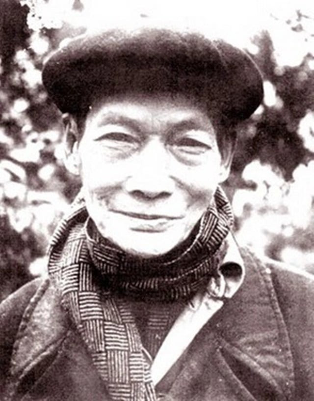 Chân dung nhà văn hóa Hoàng Đạo Thúy