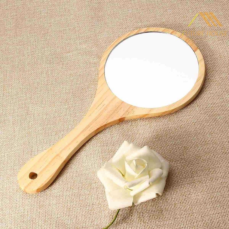 Không để gương soi dưới gối
