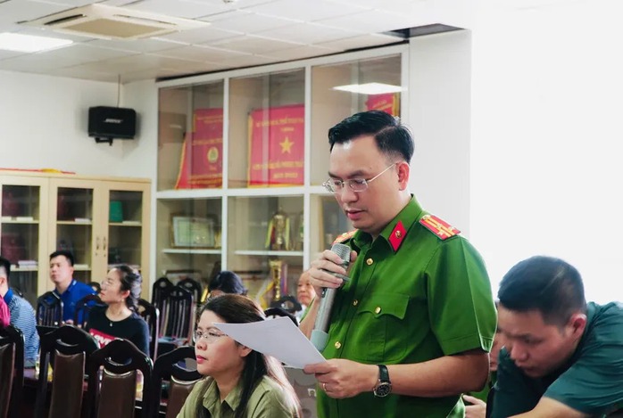 Thượng tá Cù Quốc Thắng, Phó Giám đốc Công an tỉnh Quảng Ninh, thông tin tại buổi họp báo    