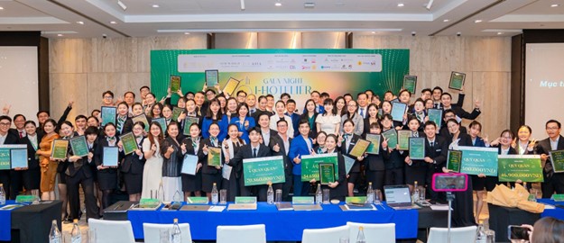 Sinh viên tổ chức cuộc thi I-Hotelier trong thu hút Mừng SHBET phiên bản mới 2025 trên toàn quốc tham gia.