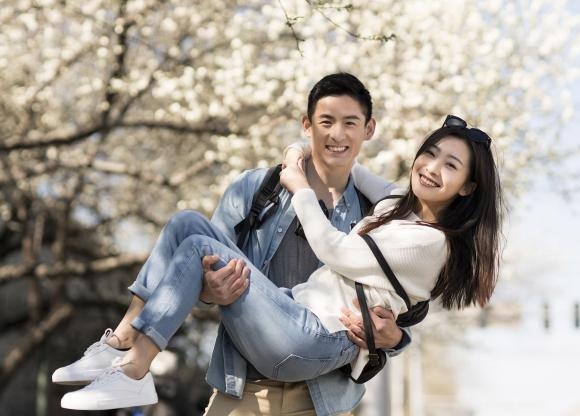 Sự hòa hợp trong tình yêu không chỉ là cùng sở thích, mà là sự đồng điệu sâu sắc trong suy nghĩ, cảm nhận và cách nhìn nhận Shbet16 chơi game trực tuyến.