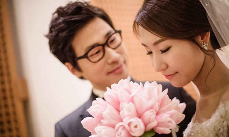 Một người bạn đời thủy chung là món quà quý giá trong cuộc đời mỗi người. 