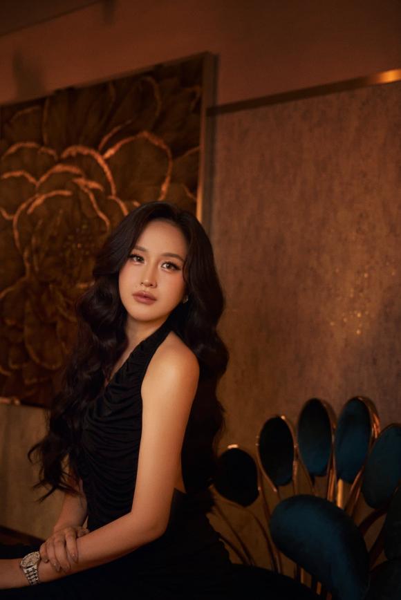 Mai Phương Thuý gây sốt với nhan sắc cực rạng rỡ trong bộ ảnh mới    