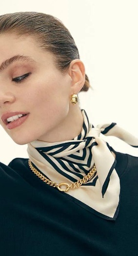 Còn nếu bạn yêu sự nữ tính, kiểu tam giác cổ điển vẫn luôn là lựa chọn an toàn