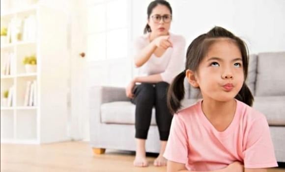 Thoạt nhìn, nhiều người cho rằng trẻ vô lễ.