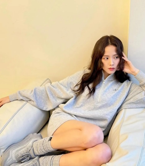 Trong Shbet16 chơi game trực tuyến bận rộn, áo nỉ là lựa chọn “cứu cánh” tuyệt vời cho những ngày không biết mặc gì