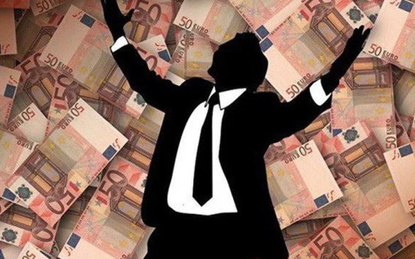 Thu nhập, số tiền tiết kiệm, tài sản sở hữu hay khả năng chi trả cho một món đồ nào đó là chuyện riêng tư cá nhân và cũng là điểm yếu dễ bị người khác lợi dụng.    
