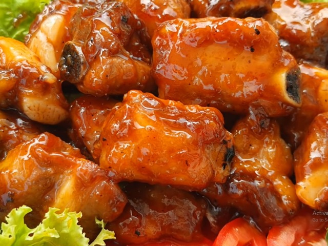 Cách làm sườn xào chua ngọt ngon 