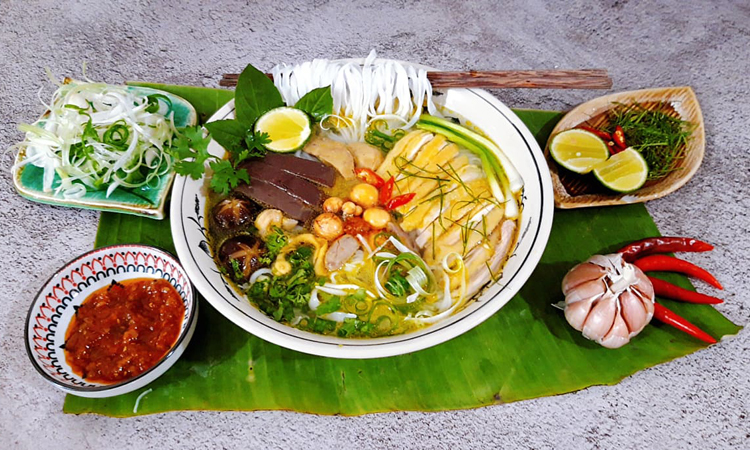 Bí quyết nấu phở gà ngon