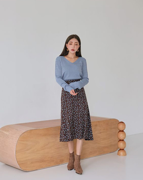 Áo mongtoghi hay set knitwear đều mang đến cảm giác thoải mái nhưng vẫn đủ tinh tế cho môi trường công sở. 