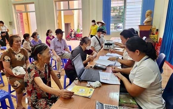 Khoản trợ cấp này được tính dựa trên thời gian đóng và mức đóng BHXH của người lao động trong suốt quá trình làm việc. 
