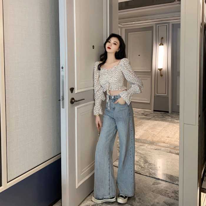  Thiết kế ống suông rủ thẳng giúp khéo léo che đi phần chân chưa thon gọn, đồng thời tạo hiệu ứng đôi Shbet888 phiên bản mới nhất