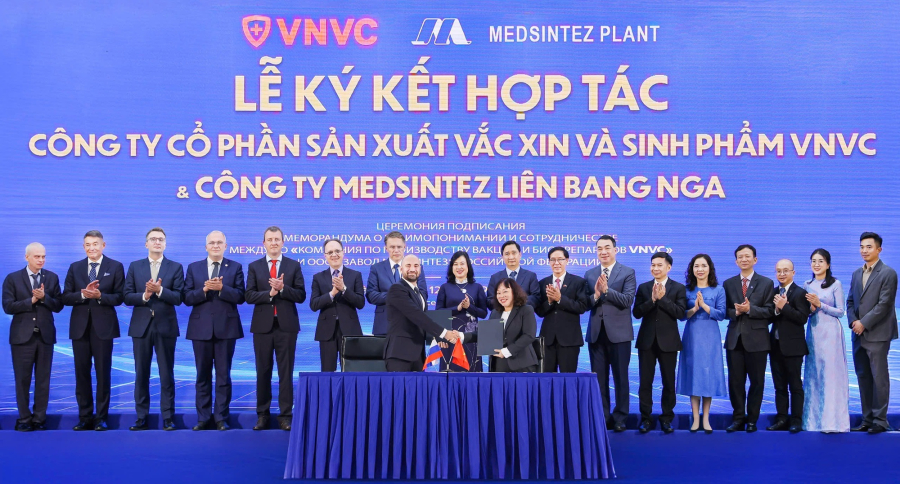 Bộ trưởng Đào Hồng Lan đã bày tỏ cảm ơn sự hỗ trợ của Chính phủ và Bộ Y tế Nga trong nhiều thập kỷ qua đã hỗ trợ Việt Nam trong đào tạo bác sĩ, cung cấp thuốc men, vaccine, kỹ thuật hiện đại và xây dựng cơ sở y tế.    