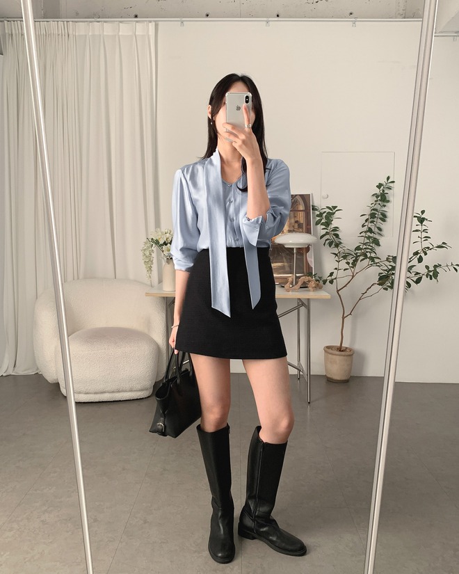 Nhắc đến sự dịu dàng, yêu kiều thì áo blouse chắc chắn đứng đầu danh sách.