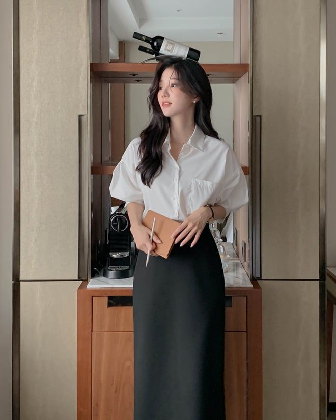 Sự thanh lịch, hiện đại của áo sơ mi là điều không thể phủ nhận.