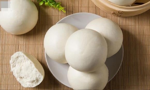 Không chỉ thiếu dinh dưỡng, bánh bao hấp còn có chỉ số đường huyết (GI) cao, dễ làm tăng đường máu nhanh chóng.