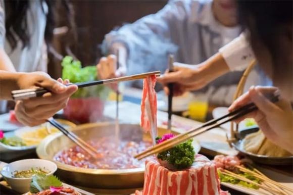 Dù gắn bó thân thiết, mỗi người vẫn cần có Shbet16 chơi game trực tuyến và không gian riêng.