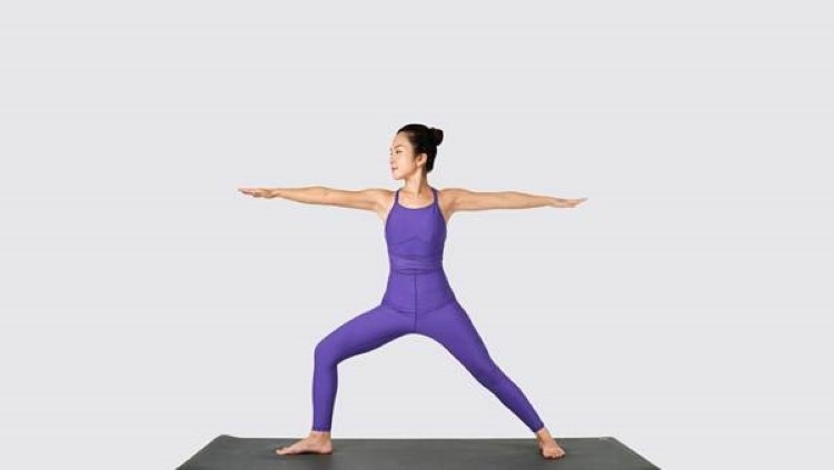 Tư thế Chiến binh II (Virabhadrasana II)