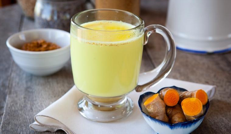Hợp chất hoạt tính trong nghệ, curcumin, được biết đến với lợi ích chống viêm và chống oxy hóa.