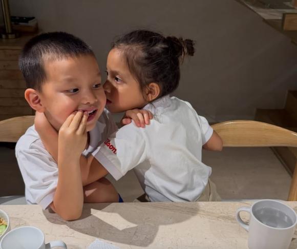 Hồ Ngọc Hà khoe loạt khoảnh khắc đặc biệt của hai con, được khen hết lời vì điều này  