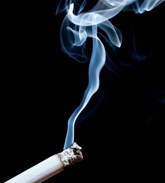 Không hút thuốc mà ngửi khói thuốc thụ động cũng nguy cơ cao