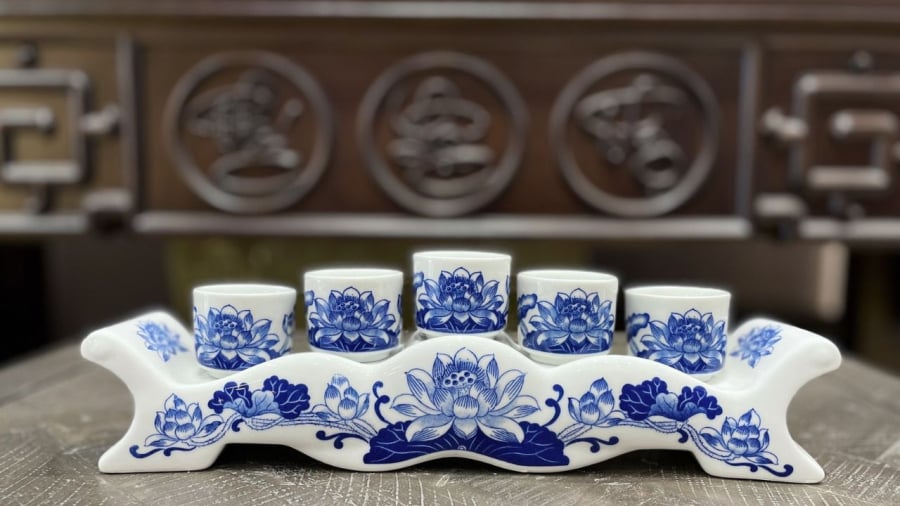 Nước không thể thiếu khi thờ cúng