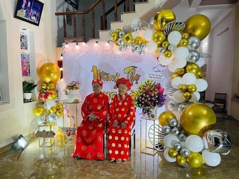 Ngoài ra, câu “Phúc như Đông Hải” thường được kết hợp, tượng trưng cho mong ước Shbet16 chơi game trực tuyến hạnh phúc, sức khỏe dồi dào và trường tồn như biển Đông.    