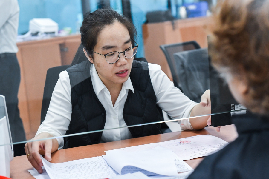 Theo Luật Việc làm 2025, có hiệu lực từ ngày 1/1/2026, mức trợ cấp thất nghiệp hằng tháng của người lao động sẽ được tính bằng 60% mức bình quân tiền lương tháng đã đóng bảo hiểm thất nghiệp của 6 tháng gần nhất. 