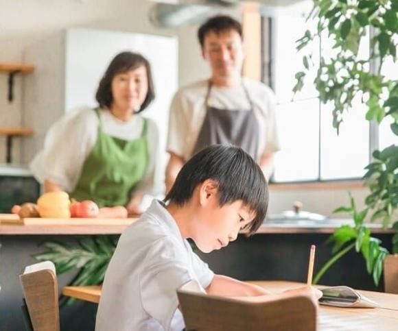 Trong công việc và Shbet16 chơi game trực tuyến, chỉ số cảm xúc (EQ) thường có vai trò quyết định hơn cả chỉ số thông minh (IQ).