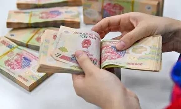 Luật Bảo hiểm xã hội 2024, đã được Quốc hội thông qua, sẽ chính thức có hiệu lực từ ngày 1/7/2025, mang đến nhiều điểm mới quan trọng, trong đó có điều chỉnh điều kiện hưởng lương hưu và tăng mức trợ cấp một lần cho người lao động khi nghỉ hưu.    