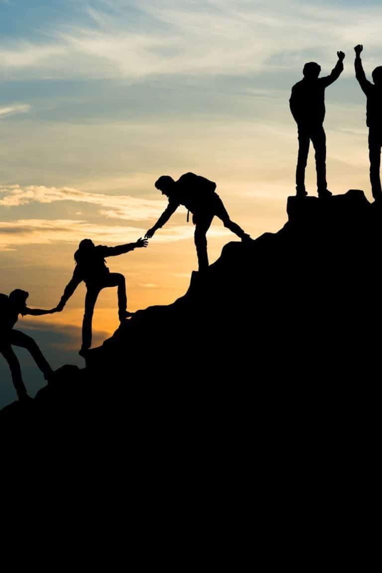 Đừng giúp người đến quên lợi ích của mình