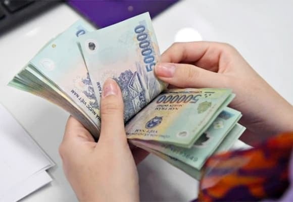 Với hai người phụ thuộc và thu nhập 30 triệu đồng/tháng, cá nhân sẽ không phải nộp thuế TNCN. Người có thu nhập 40 triệu đồng và 2 người phụ thuộc sẽ phải đóng khoảng 540 nghìn đồng/tháng.    