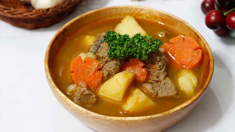 Thịt bò sốt vang ngon
