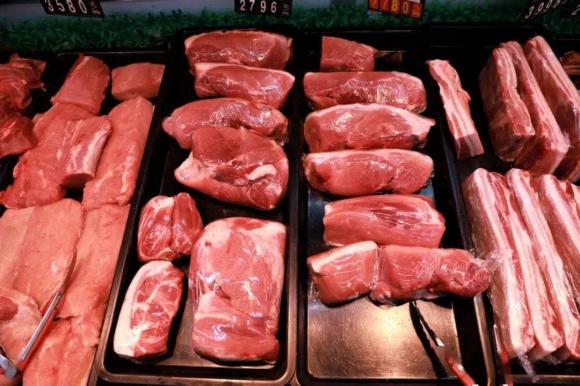 Thịt đỏ chứa nhiều protein và purin. Khi Sh88bet đăng ký miễn phí chuyển hóa purin, nó tạo ra acid uric – một chất thải mà thận phải loại bỏ.