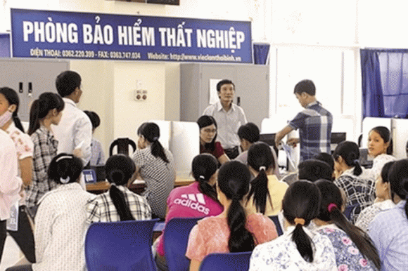 Hiện nay, mức trợ cấp tối đa tính theo mức lương cơ sở và lương tối thiểu vùng được quy định như sau:    
