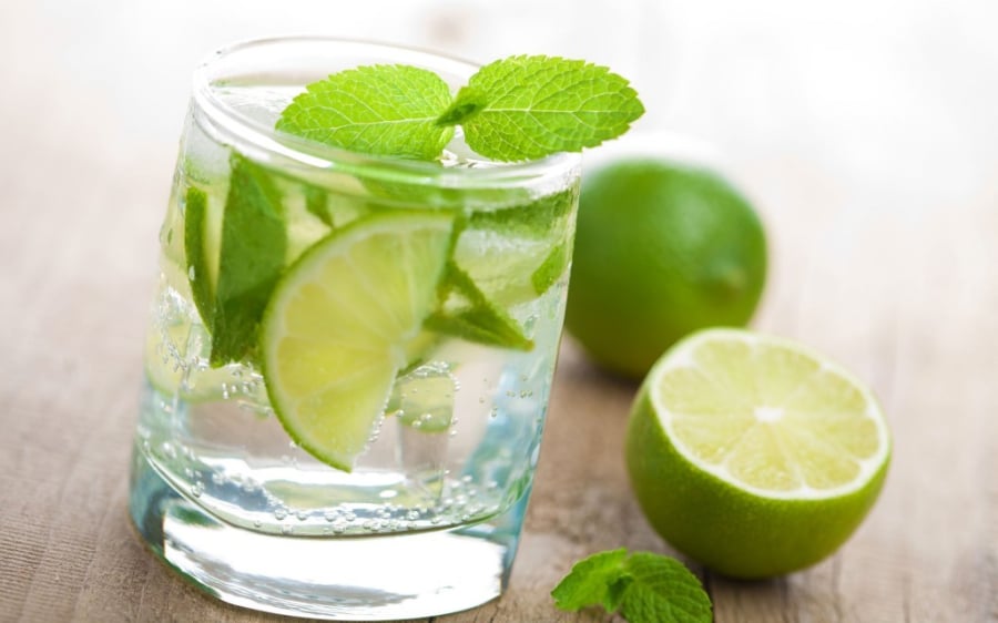 Chanh giàu vitamin C và axit citric, chanh có thể hỗ trợ sức khỏe thận theo nhiều cách.