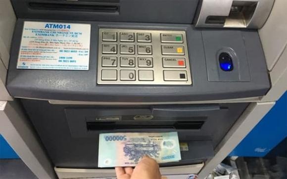 Các điều chỉnh này diễn ra trong bối cảnh Thông tư 18/2024/TT-NHNN (hiệu lực từ 01/01/2025) cho phép các ngân hàng chủ động hơn trong việc thiết lập hạn mức thẻ.    