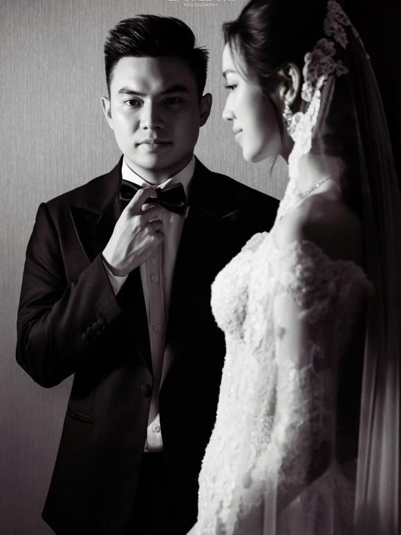 Kèm theo đó, nàng Hậu xả loạt khoảnh khắc đáng nhớ trong ngày trọng đại.    