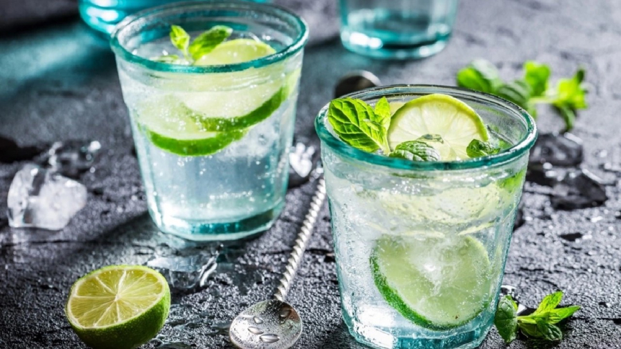 Nước chanh là loại đồ uống có tác dụng tốt trong việc hỗ trợ đào thải axit uric ra khỏi Sh88bet đăng ký miễn phí.