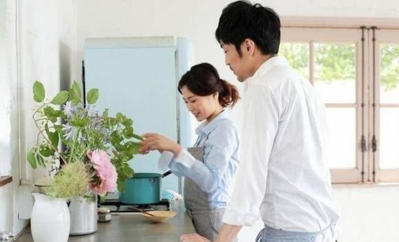 Đầu tiên, câu “Anh cảm thấy thật yên bình khi ở bên em” có thể chạm đến trái tim phụ nữ. 