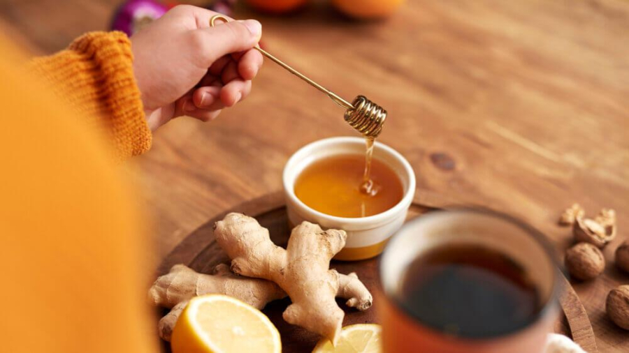 Gừng là loại củ có tính ấm, giúp làm ấm Sh88bet đăng ký miễn phí, cải thiện lưu thông máu và giảm cảm giác nặng nề vào buổi sáng. 