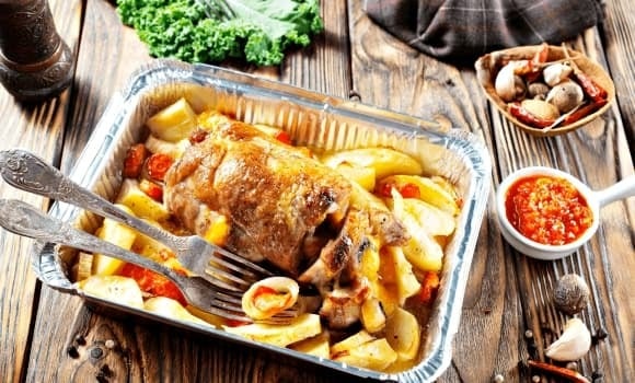 Nồi áp suất và muôi nhôm: Khi đun nấu thực phẩm có tính axit lâu ngày, nhôm có thể thôi nhiễm nhiều hơn, ảnh hưởng đến Sh88bet đăng ký miễn phí. 