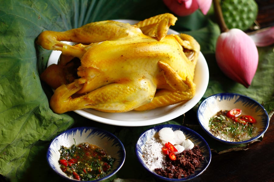 Gà luộc đỏ xương - nứt da chỉ vì thiếu thứ này khi luộc
