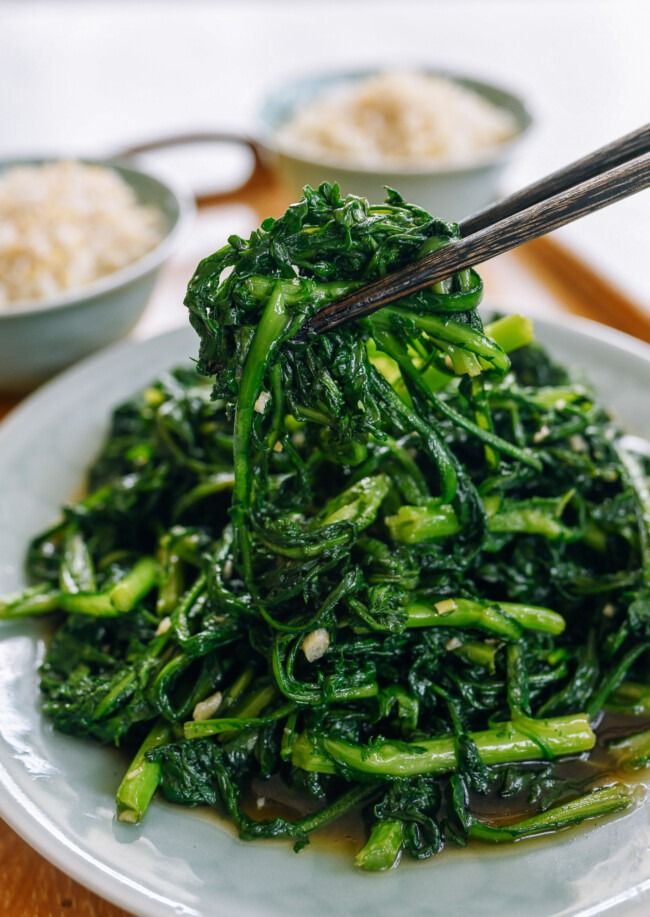 Khi nấu rau cải cúc tránh nấu chín kỹ