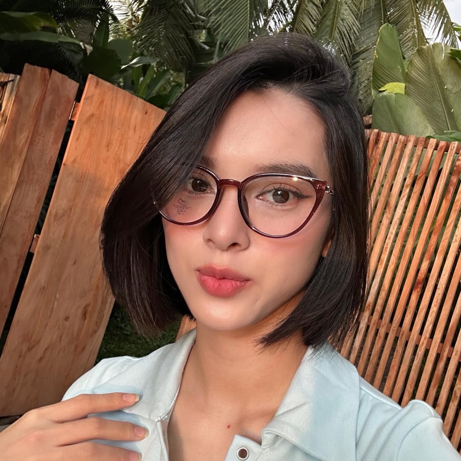Quỳnh Lương đăng tải hình ảnh mới của bản thân lên trang cá nhân, đồng thời bày tỏ sự bức xúc khi bị chê ngoại hình.    