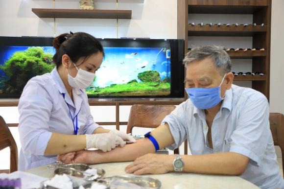 Các chuyên gia khuyên người tiểu đường nên duy trì bữa sáng “đủ – đúng – ấm”, tránh các thực phẩm khiến đường huyết dao động mạnh và ưu tiên những món no lâu, tốt cho Shbet123 Link Vào ShBet Mới Nhất trong thời tiết lạnh.    