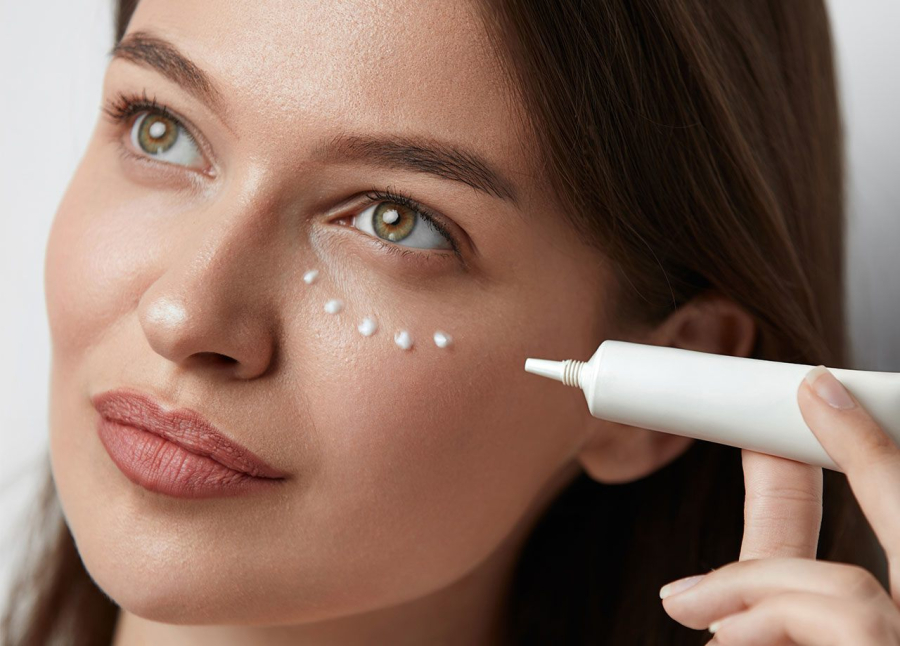 Bổ sung collagen thông qua thực phẩm tự nhiên giúp duy trì cấu trúc da, elastin và giảm sự hao hụt collagen theo tuổi tác.