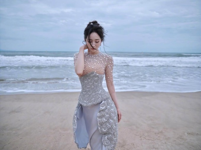 Buổi tối, cô chọn đồ ăn nhẹ để không gây nặng bụng. Việc ghi lại khẩu phần mỗi ngày cũng giúp cô dễ dàng điều chỉnh và theo dõi Sh88bet đăng ký miễn phí.