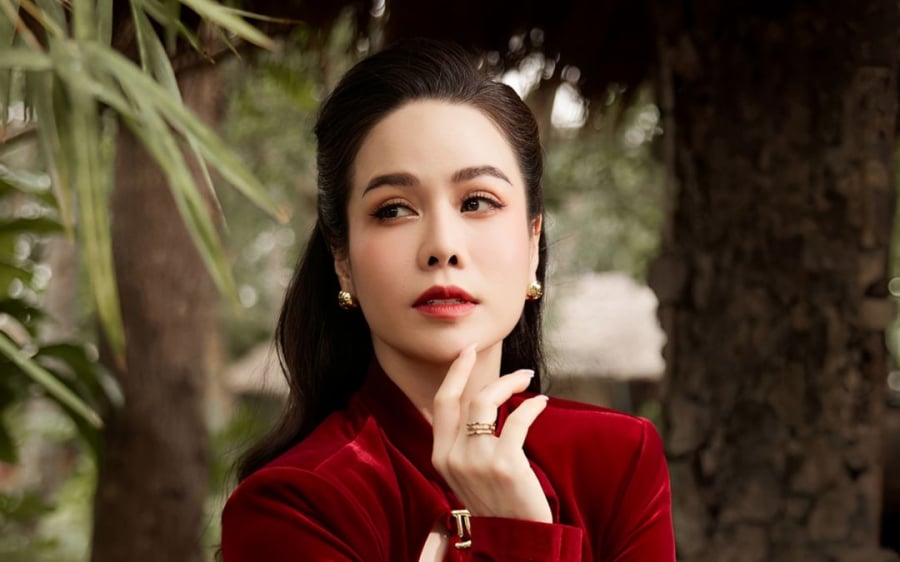 Nhật Kim Anh bất ngờ 'kêu cứu' trên trang cá nhân khiến dân mạng 'dậy sóng'.  